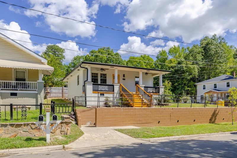 1113 Scout Dr, Durham, NC 27707