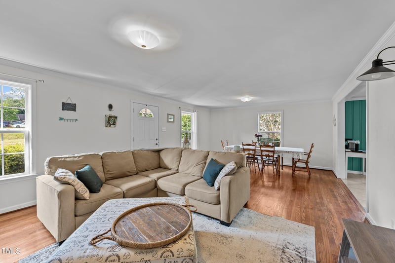 1113 S Third St, Mebane, NC 27302
