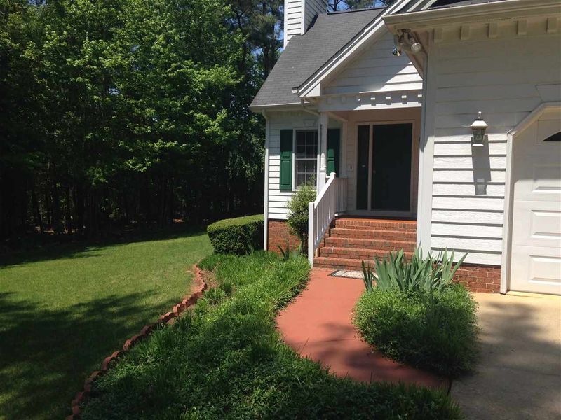1113 Urania Dr, Raleigh, NC 27603