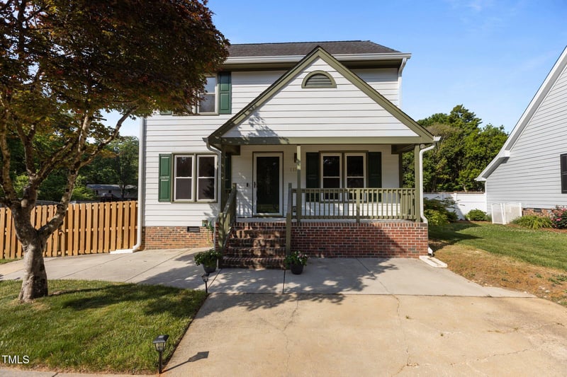 1114 Balmoral Dr, Cary, NC 27511