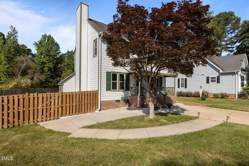 1114 Balmoral Dr, Cary, NC 27511