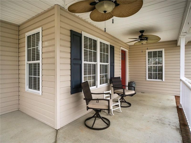 1114 Bridgewater Dr, Burlington, NC 27217