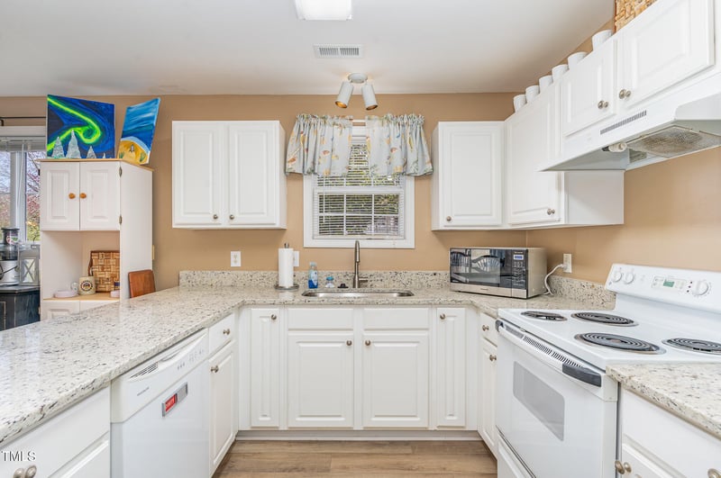 1114 Chenille Dr #1100, Morrisville, NC 27560