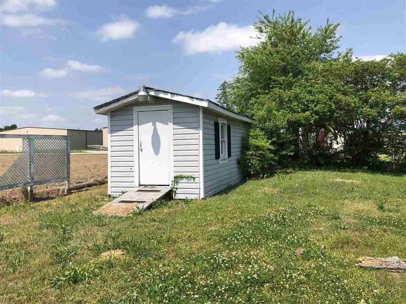 1114 S Clinton Ave, Dunn, NC 28334