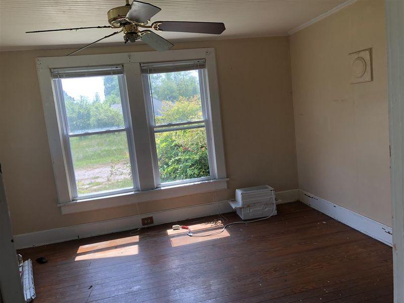 1114 S Clinton Ave, Dunn, NC 28334