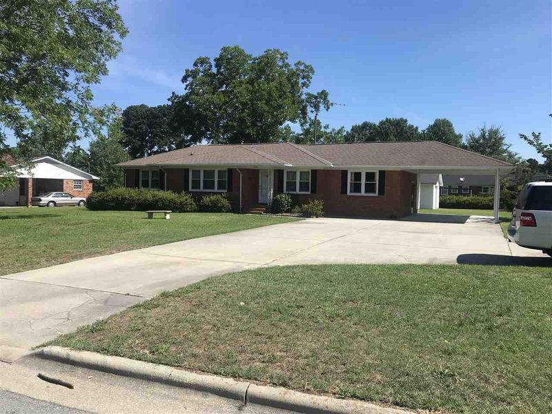 1114 Friendly Rd, Dunn, NC 28334