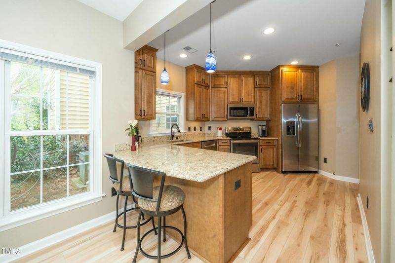 1114 Glenolden Ct, Cary, NC 27513