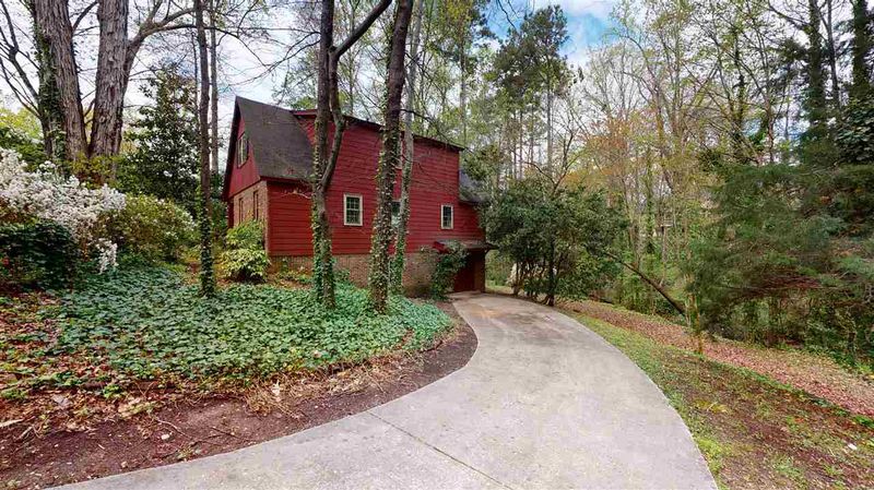 1114 Manchester Dr, Raleigh, NC 27609