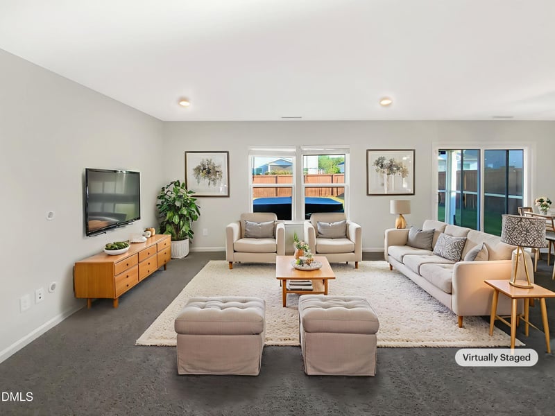 1114 Noor Ln, Fuquay Varina, NC 27526