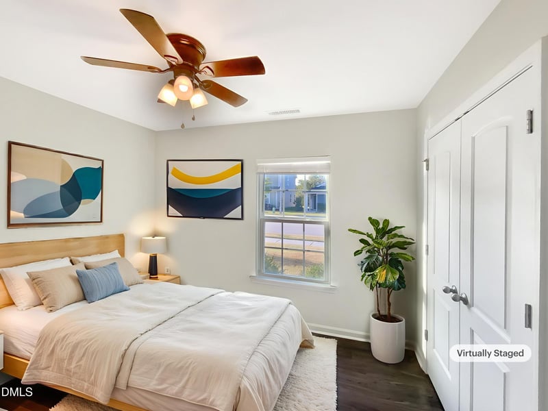 1114 Noor Ln, Fuquay Varina, NC 27526