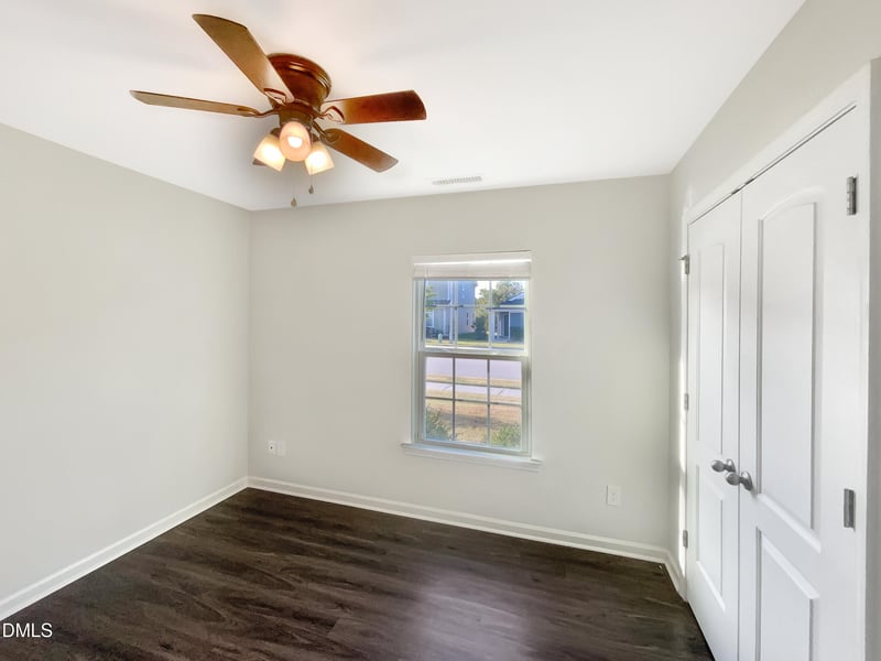 1114 Noor Ln, Fuquay Varina, NC 27526