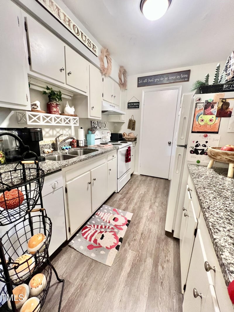 1114 Schaub Dr #D, Raleigh, NC 27606