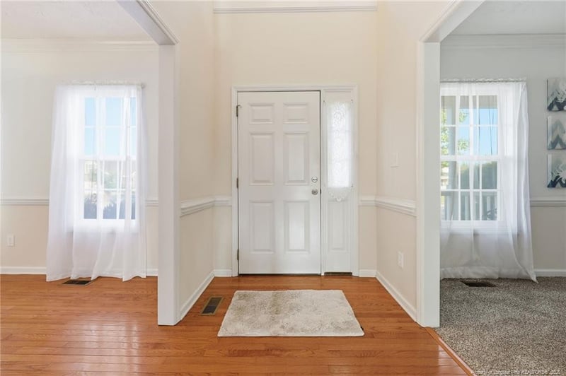 1114 Thistle Gold Dr, Hope Mills, NC 28348