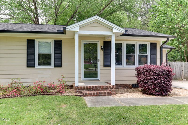 1114 Vandora Springs Rd, Garner, NC 27529