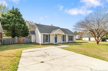 1114 Whiskerlake Dr, Fayetteville, NC 28312