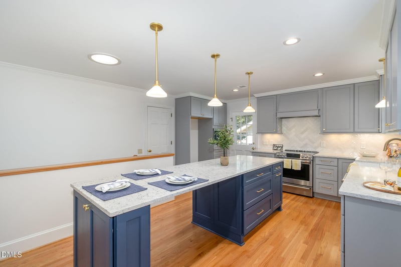 1115 Bayfield Dr, Raleigh, NC 27606