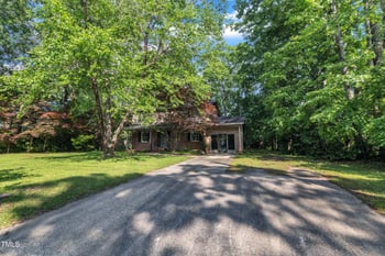 1115 Chestnut Dr, Smithfield, NC 27577