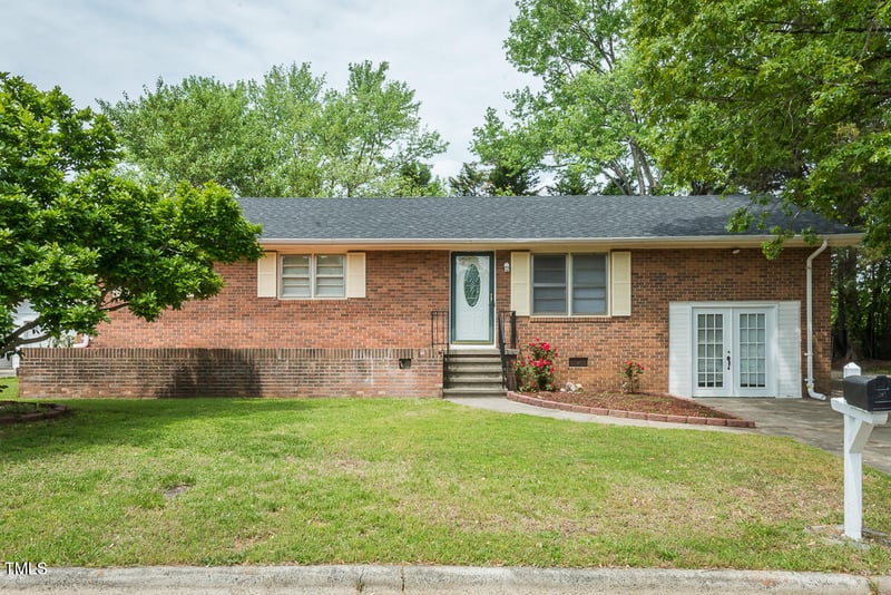 1115 Lorraine St, Graham, NC 27253