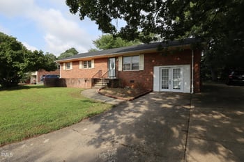 1115 Lorraine St, Graham, NC 27253