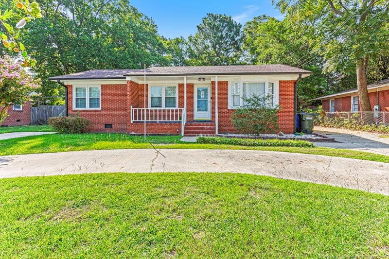 1115 Martindale Dr, Fayetteville, NC 28304