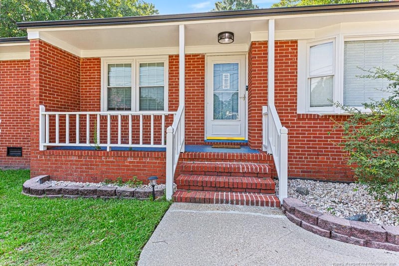 1115 Martindale Dr, Fayetteville, NC 28304