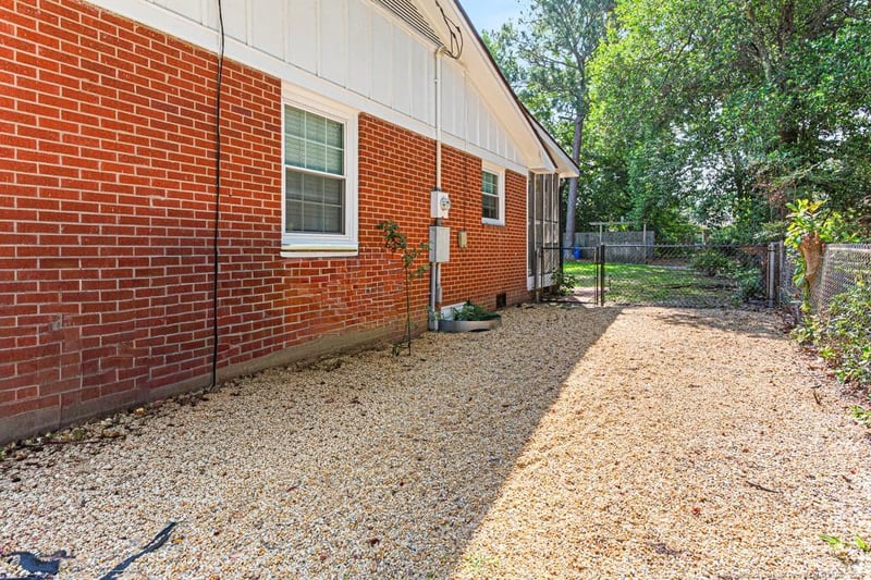 1115 Martindale Dr, Fayetteville, NC 28304
