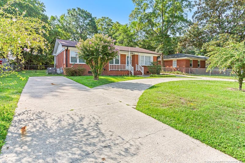 1115 Martindale Dr, Fayetteville, NC 28304