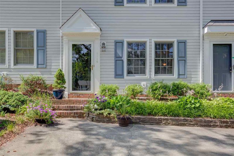 1115 Villa Green Ct, Raleigh, NC 27612
