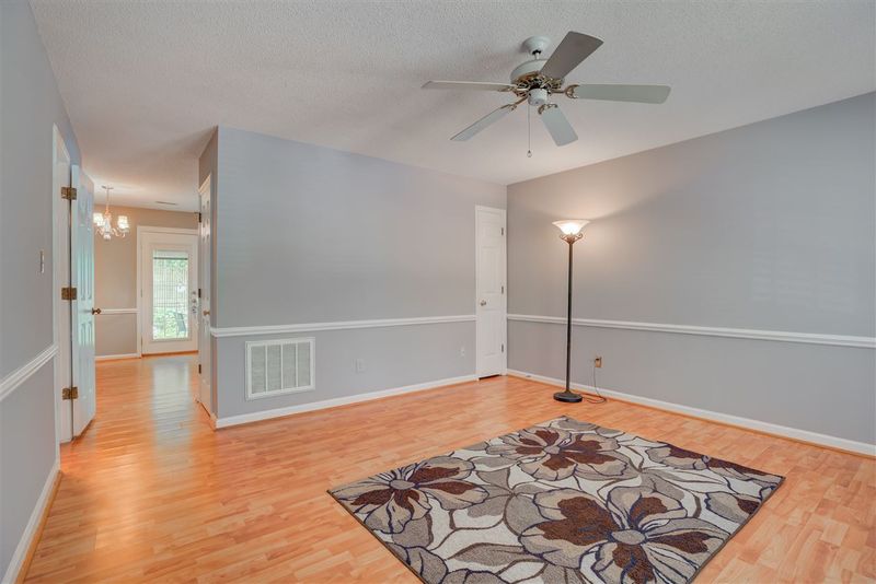 1115 Villa Green Ct, Raleigh, NC 27612