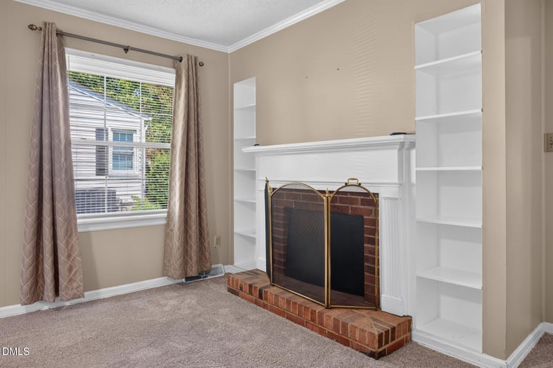 1115 E Willowbrook Dr, Burlington, NC 27215