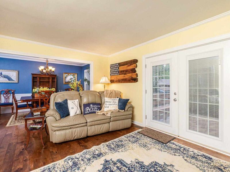 1116 Collington Dr, Cary, NC 27511