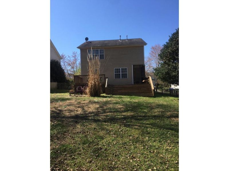 1116 Fieldstone Dr, Mebane, NC 27302