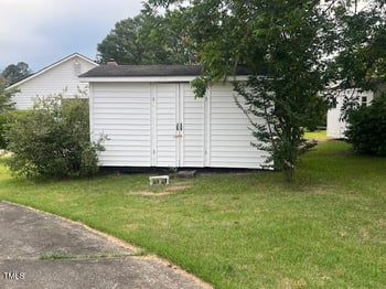 1116 Friendly Rd, Dunn, NC 28334