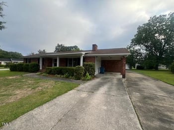 1116 Friendly Rd, Dunn, NC 28334