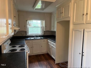 1116 Friendly Rd, Dunn, NC 28334