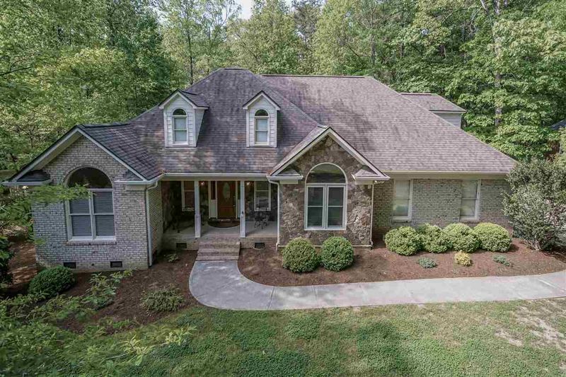 1116 E Hardscrabble Dr, Hillsborough, NC 27278