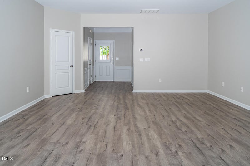 1116 Kingston Grove Dr, Cary, NC 27519