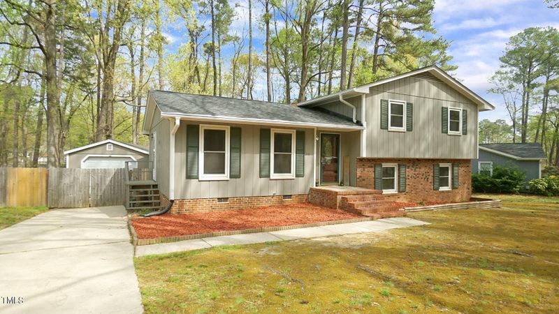1116 Manchester Dr, Cary, NC 27511