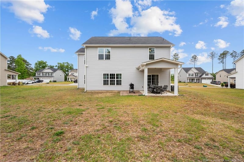 1116 Mayfern Dr, Hope Mills, NC 28348