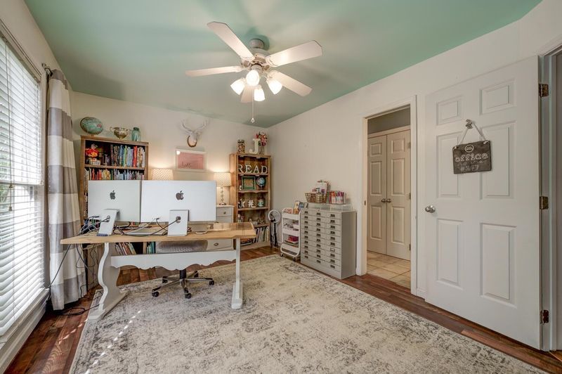 1116 Minnie Dr, Raleigh, NC 27603