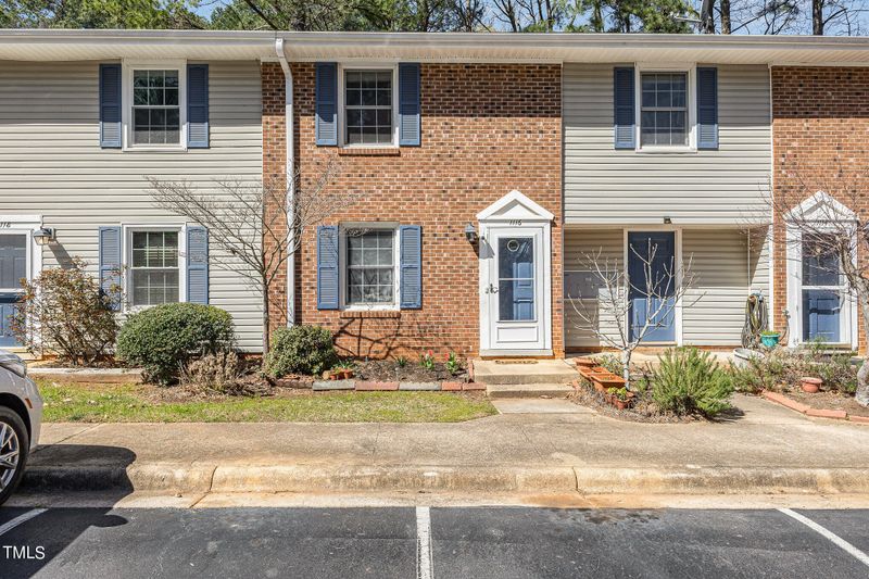 1116 Nottingham Cir, Cary, NC 27511