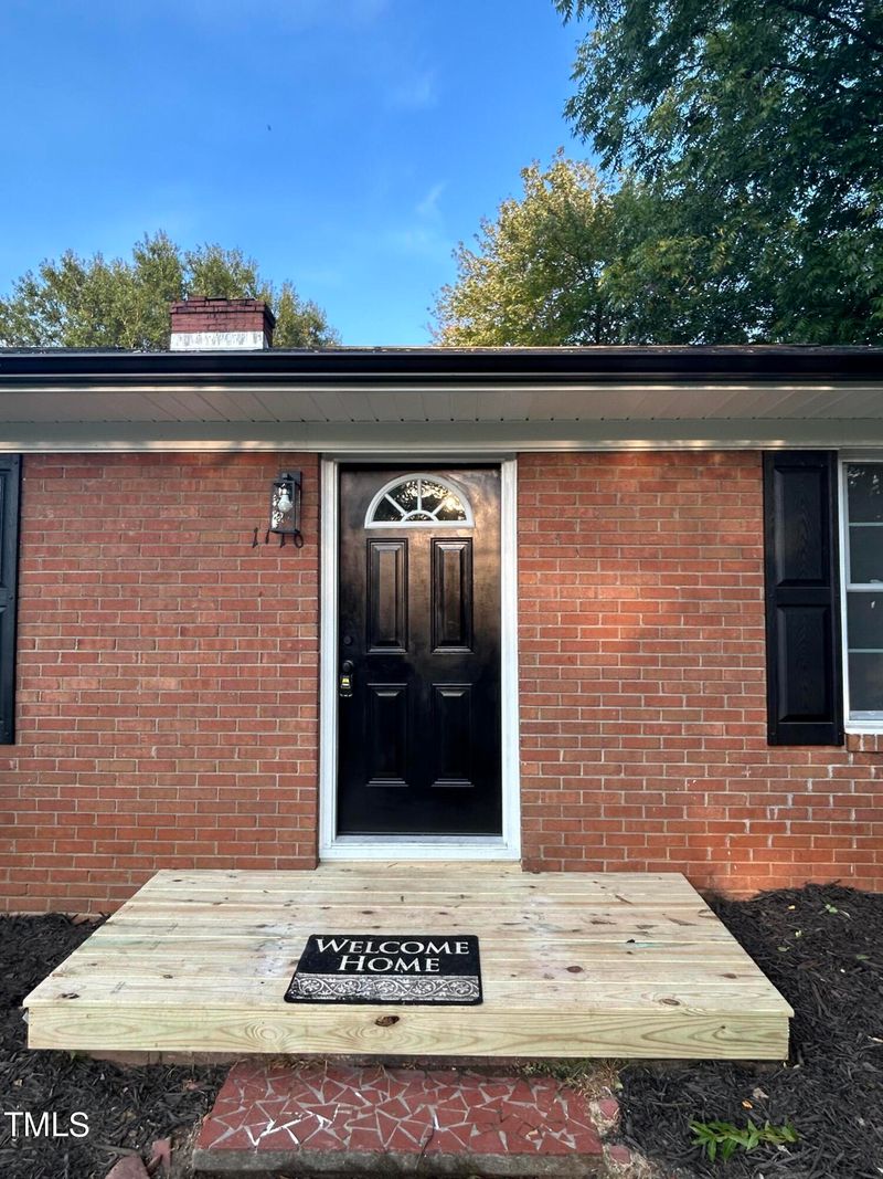 1116 Rauhut St, Burlington, NC 27217