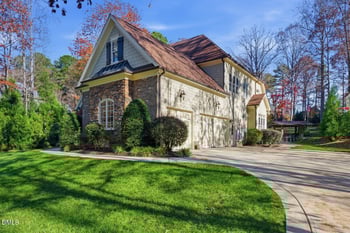 1116 Tacketts Pond Dr, Raleigh, NC 27614