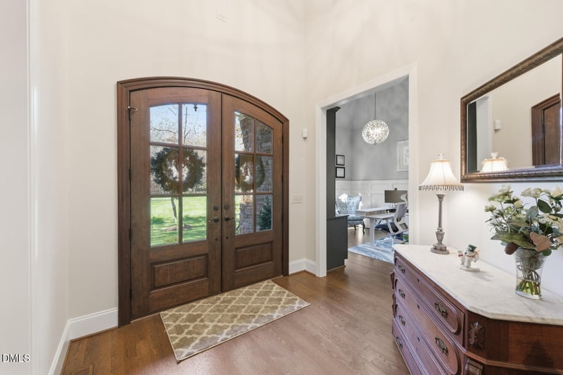 1116 Tacketts Pond Dr, Raleigh, NC 27614