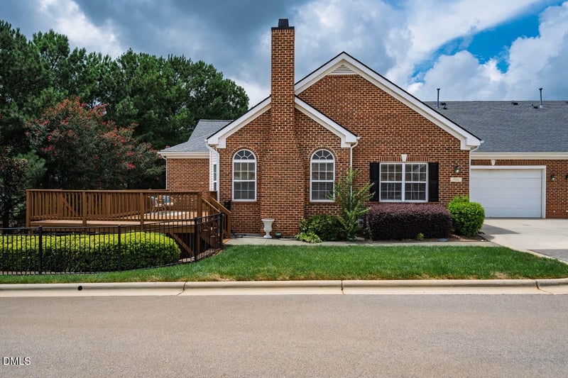 1116 Thistle Briar Pl, Cary, NC 27511