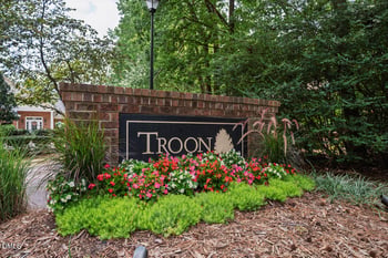 1116 Thistle Briar Pl, Cary, NC 27511