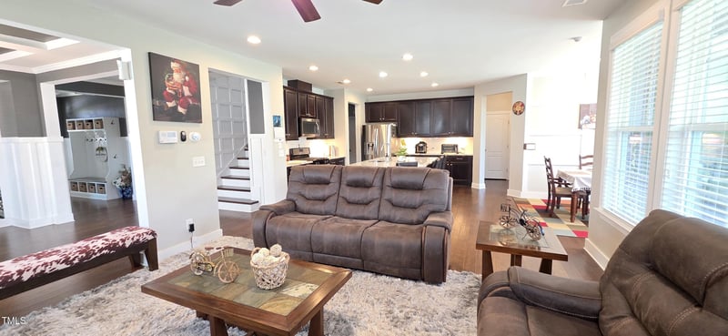 1116 Trotter Bluffs Dr, Holly Springs, NC 27540