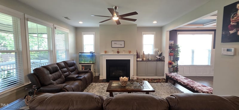 1116 Trotter Bluffs Dr, Holly Springs, NC 27540