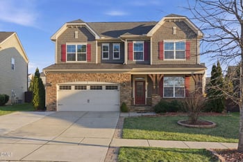 1116 Trotter Bluffs Dr, Holly Springs, NC 27540