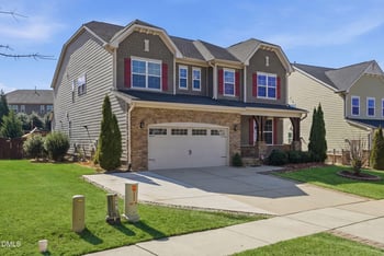 1116 Trotter Bluffs Dr, Holly Springs, NC 27540